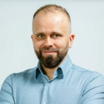 Zakladateľ a CEO